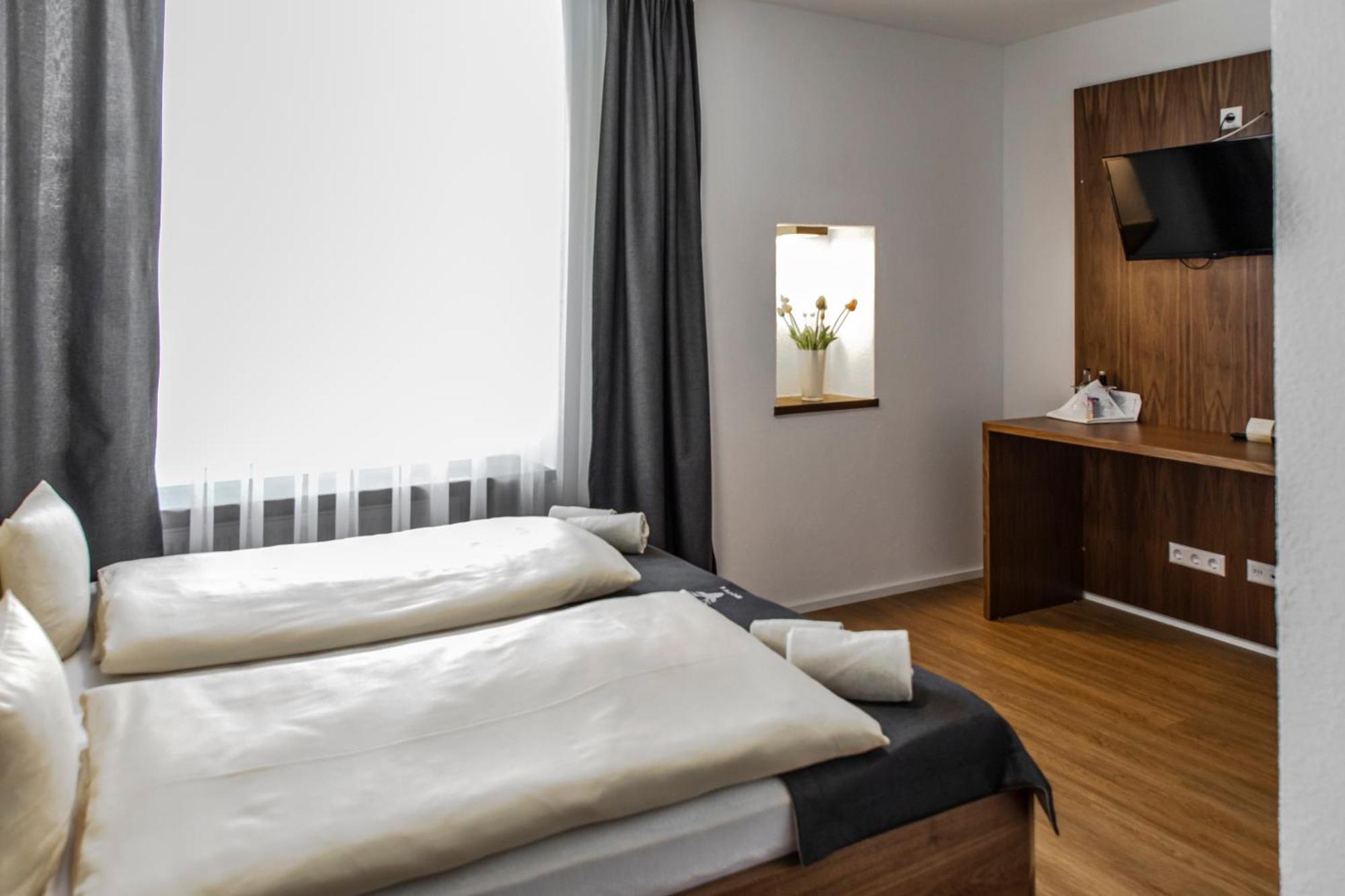 Hotel Jaegerhaus In Singen Am Hohentwiel ภายนอก รูปภาพ